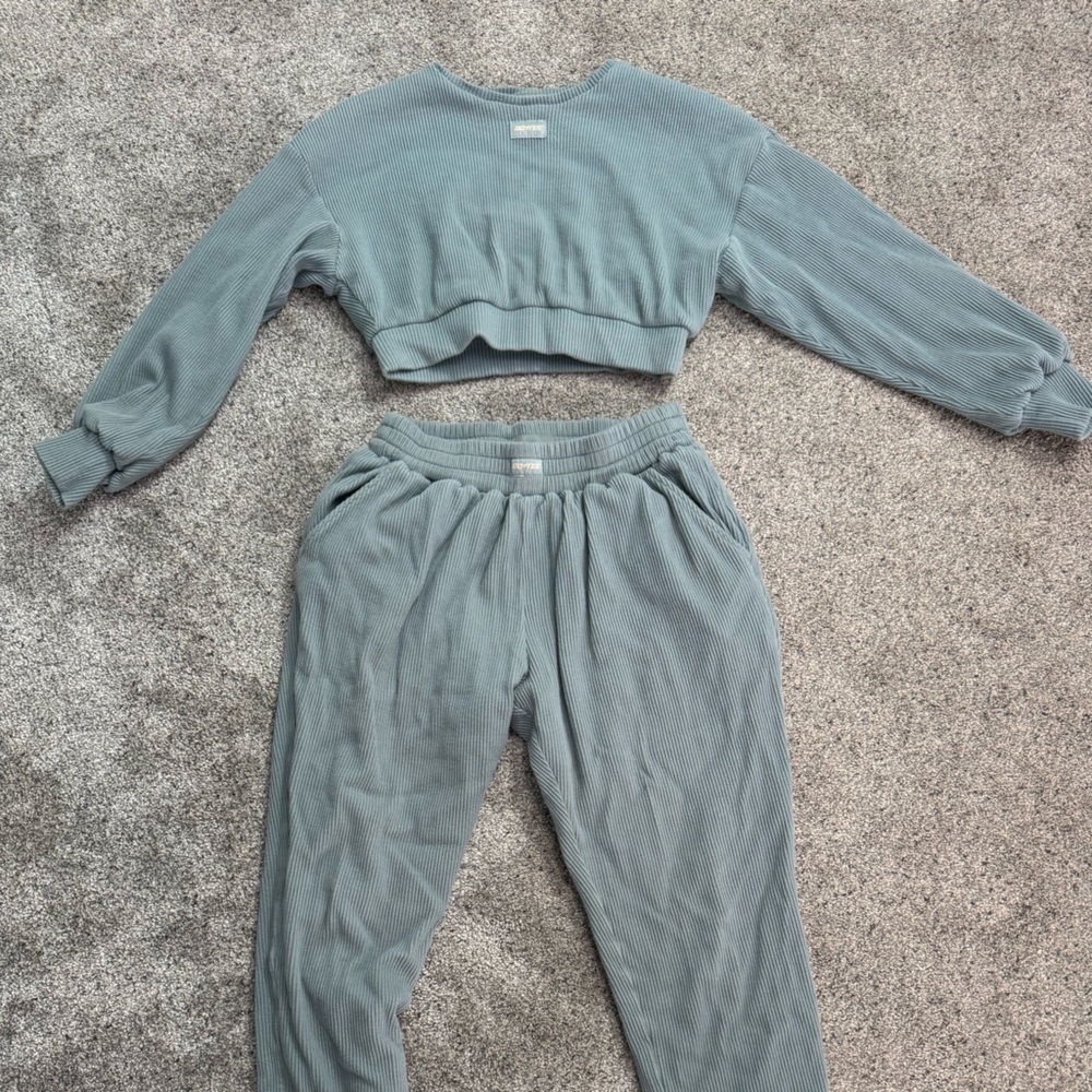 Oh Polly Bo+Tee at ease cropped, ribbed set